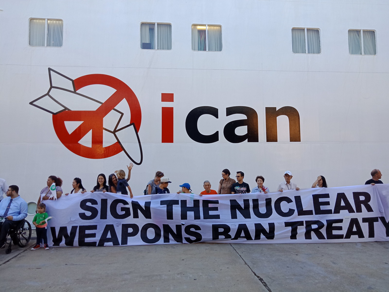 International campaign to abolish nuclear weapons, proud supporters of the Treaty on the Prohibition of Nuclear Weapons and Nobel Peace Prize winner 2017. www.icanw.org